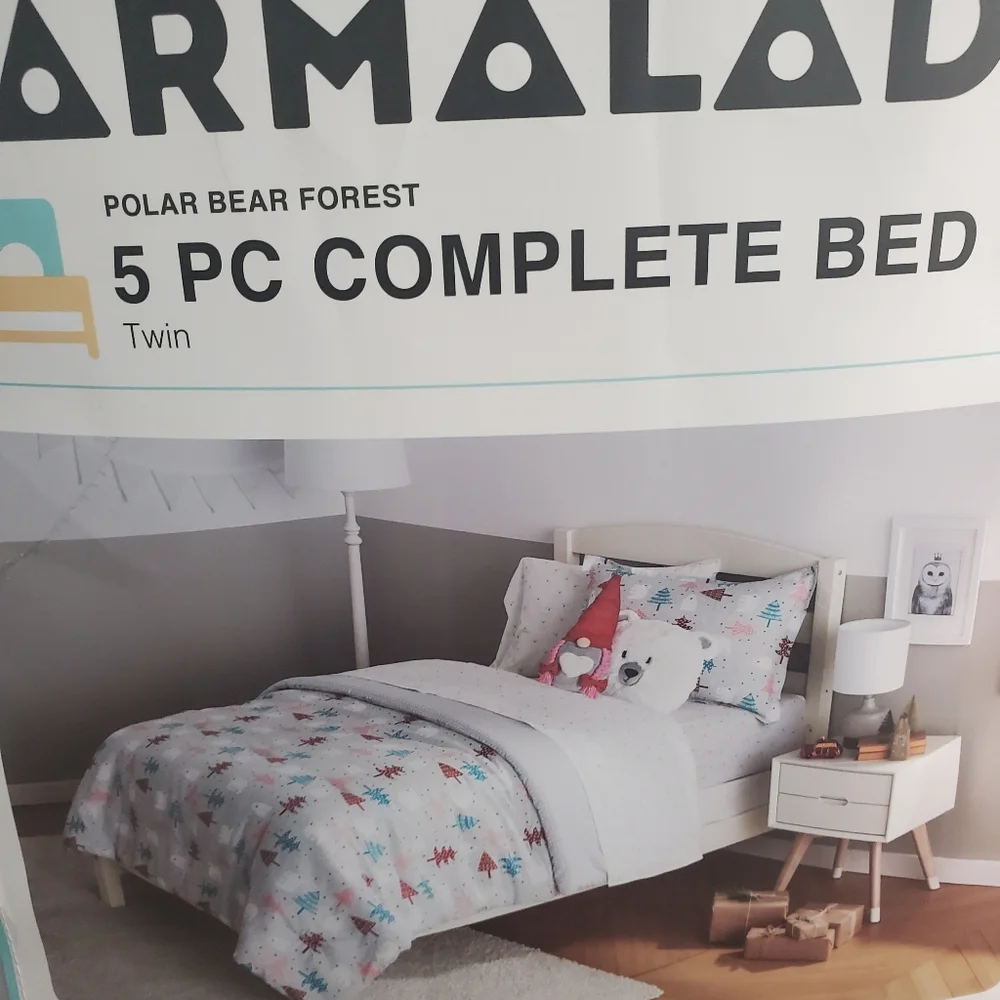 5 piece complete bed set twin new includes 3 piece sheet set and comforter